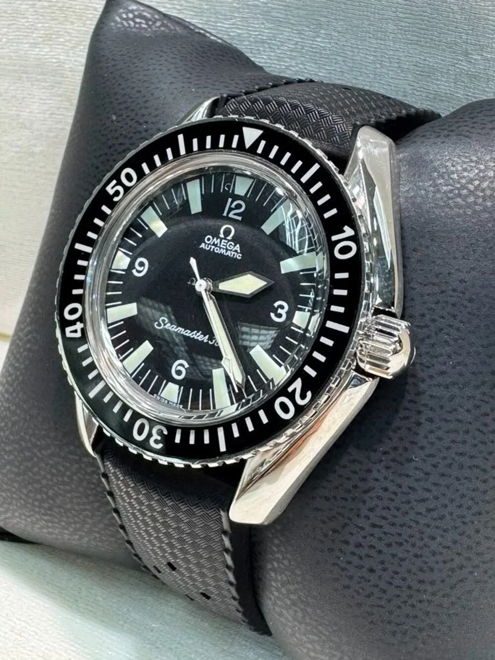 Sold  Vintage Omega Seamaster 300 Watch 42mm